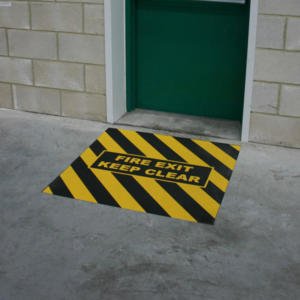 H3416-Anti-Slip-Fire-Exit-Marker-at-Door-heskins-vluchtwegaanduidingen